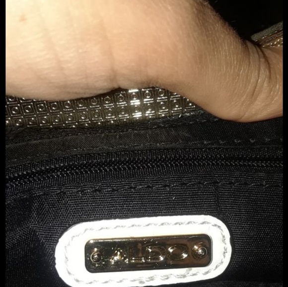 Purse - Picture 3 of 4